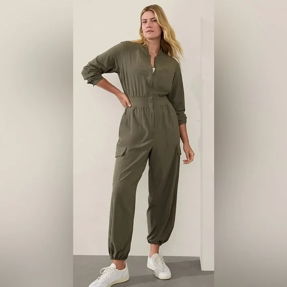 NEW! Athleta Olive Green Brooklyn Long Sleeve Jumpsuit #415820 - Size 2 🛍️ - Picture 2 of 9